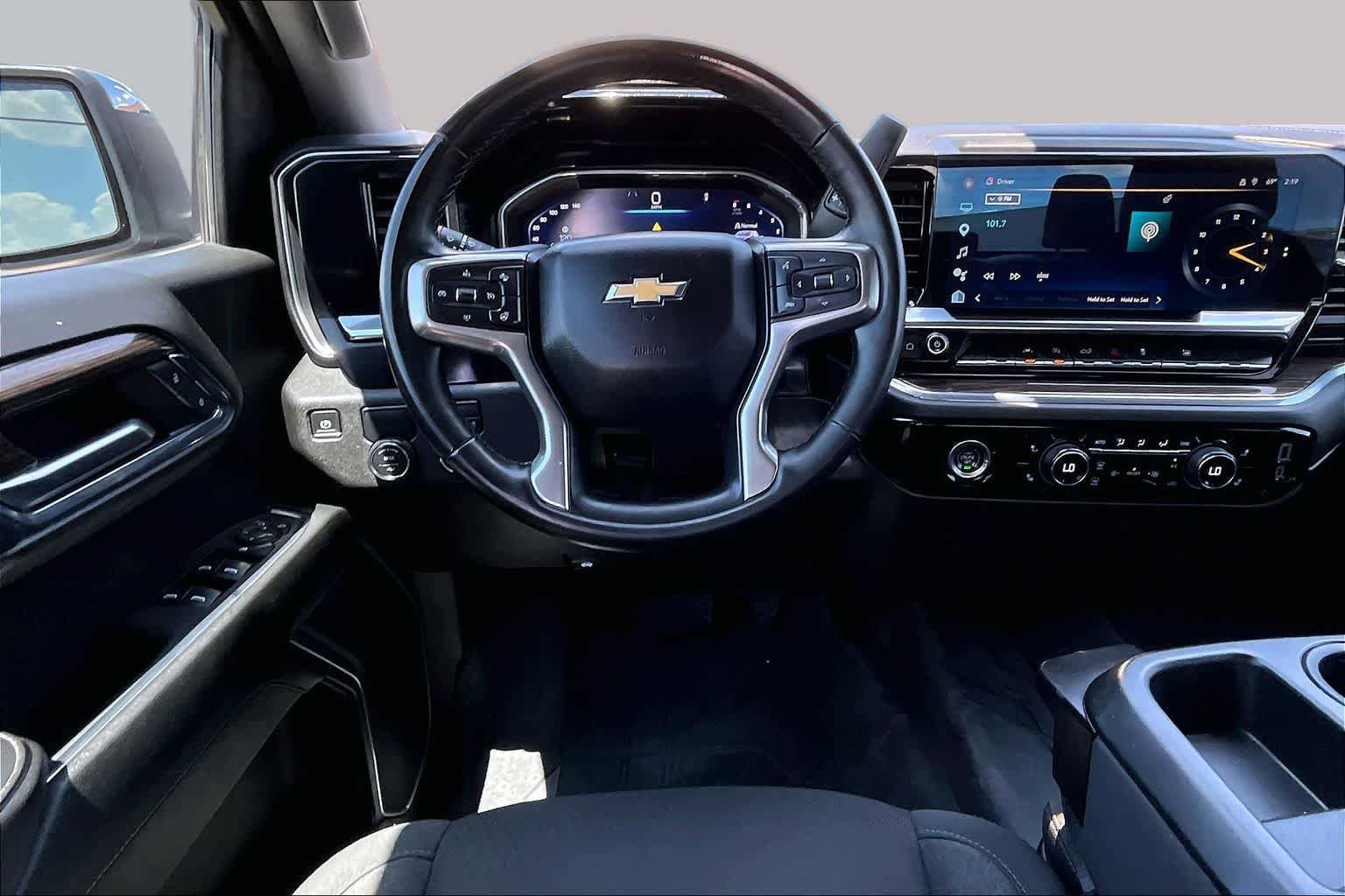 Used 2024 Chevrolet Silverado 1500 LT w/ Protection Package RWD image 6