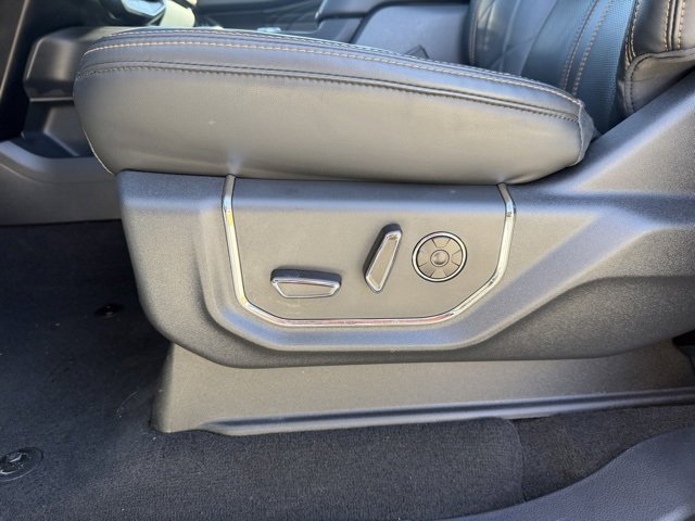 Certified 2024 Ford Expedition Platinum image 12