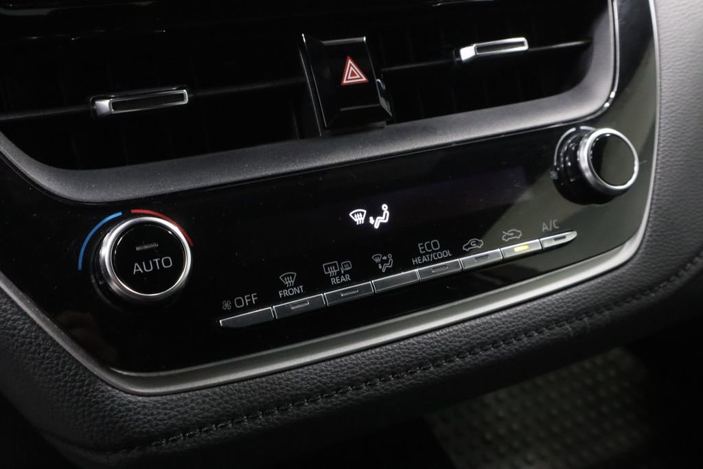 Used 2020 Toyota Corolla SE FWD image 30