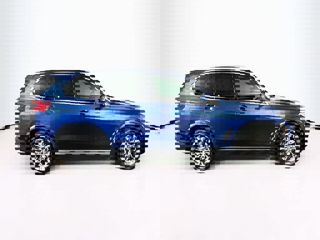 Used 2022 BMW X5 sDrive40i w/ Premium Package image 6