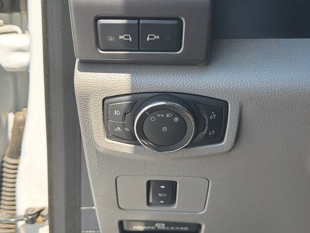 Certified 2019 Ford F250 XLT w/ XLT Premium Package AWD/4WD image 32