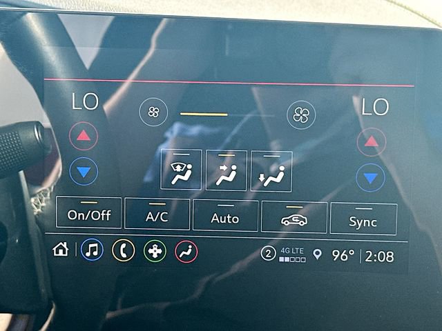 Used 2022 Chevrolet Corvette Stingray Coupe w/ Z51 Performance Package image 21