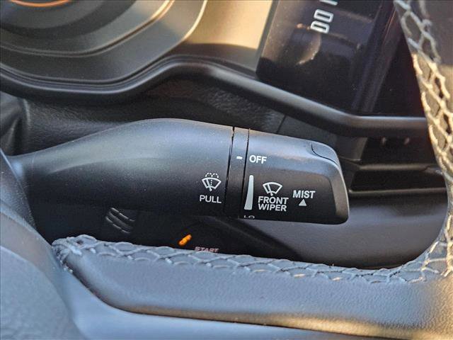 Used 2025 Jeep Gladiator Sport image 15