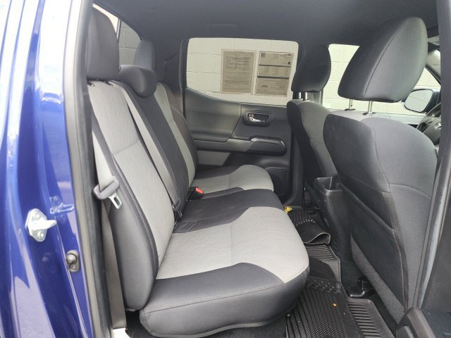 Used 2022 Toyota Tacoma TRD Sport AWD/4WD image 12