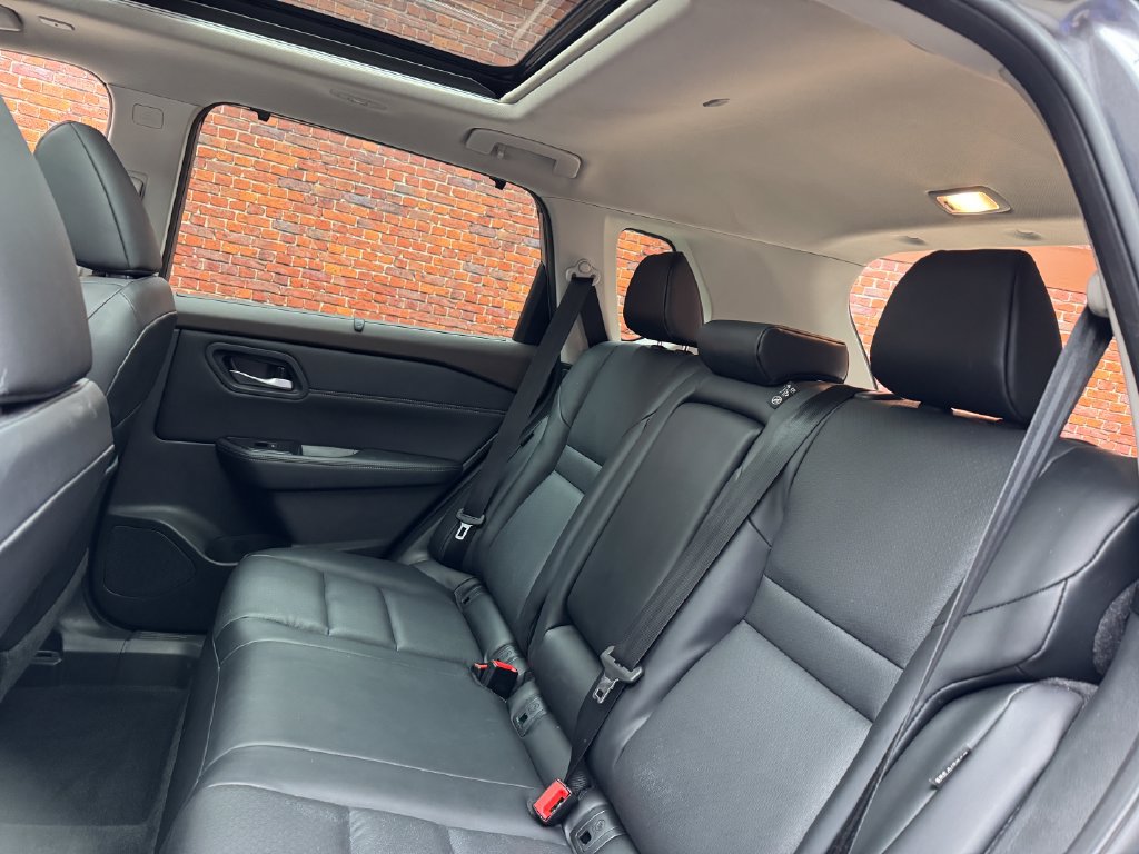 Used 2023 Nissan Rogue SV w/ SV Premium B Package AWD/4WD image 27