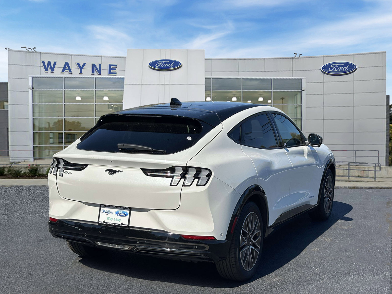 Certified 2024 Ford Mustang Mach-E Premium AWD/4WD image 5