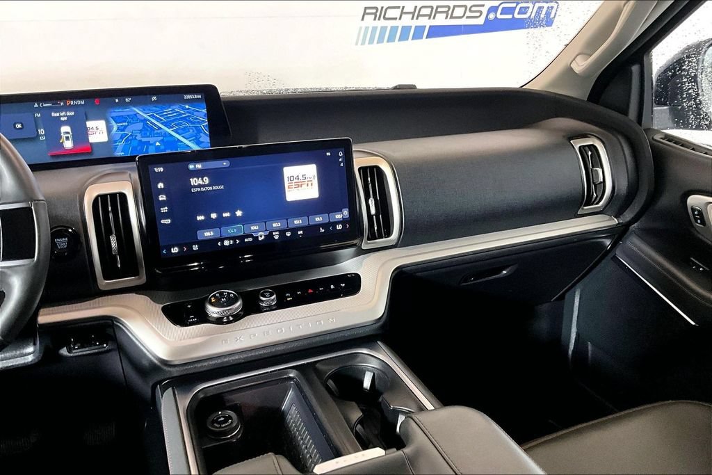 Certified 2025 Ford Expedition Active RWD image 5