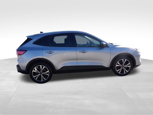 Certified 2022 Ford Escape SE w/ SE Sport Appearance Package image 8