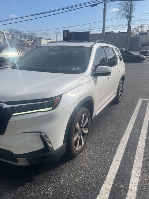 Used 2023 Honda Pilot Elite image 3