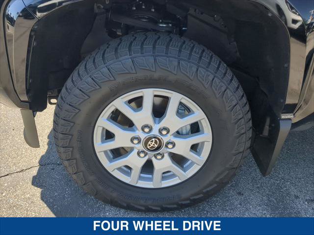 Used 2025 Toyota Tacoma SR5 AWD/4WD image 9
