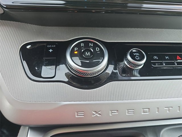 Certified 2025 Ford Expedition Active image 25