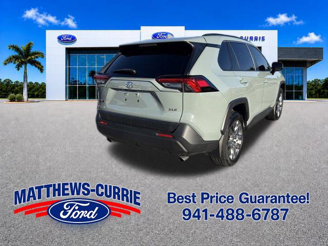 Used 2023 Toyota RAV4 XLE Premium FWD image 4