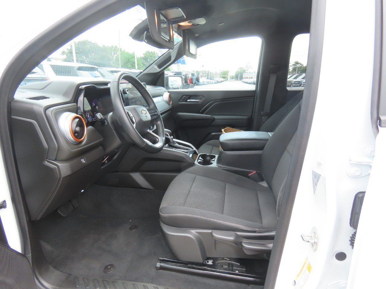 Used 2024 Chevrolet Colorado LT w/ LT Convenience Package RWD image 25