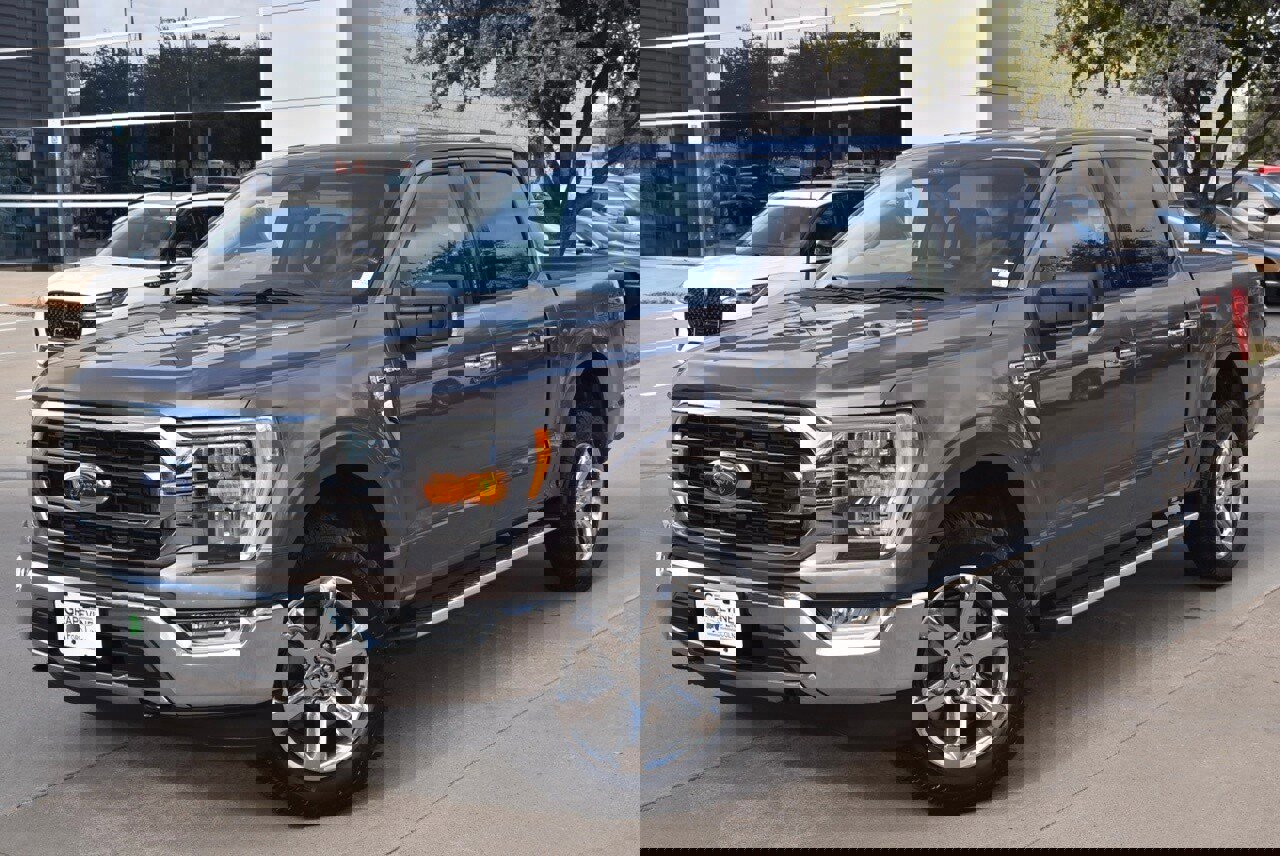 Certified 2022 Ford F150 XLT w/ Equipment Group 302A High image 3