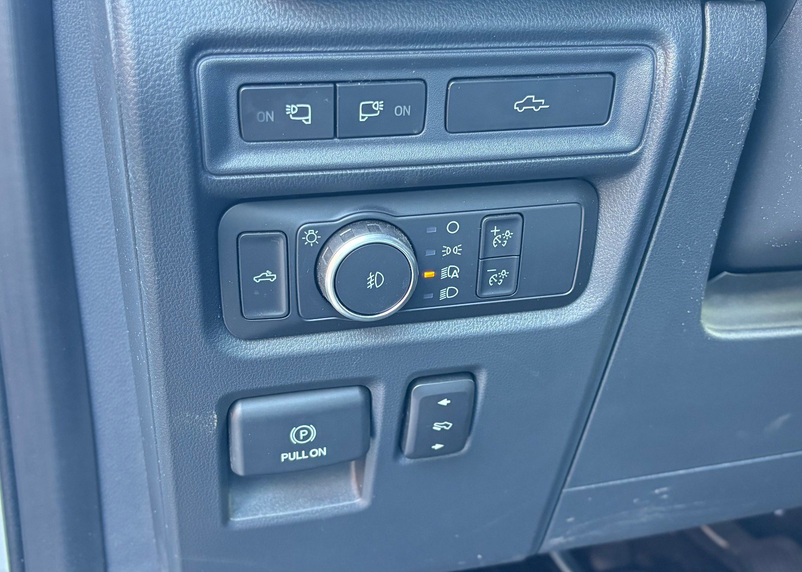 Certified 2022 Ford F150 Lariat w/ Equipment Group 502A High image 30