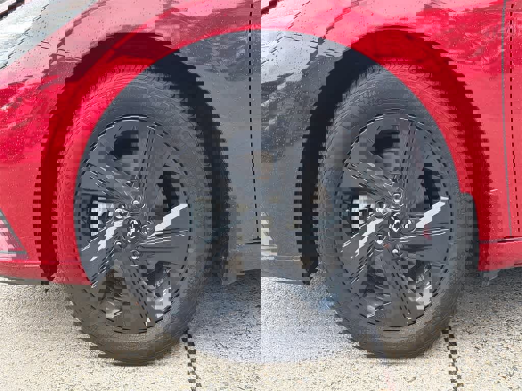 Used 2023 Hyundai Elantra Blue image 9