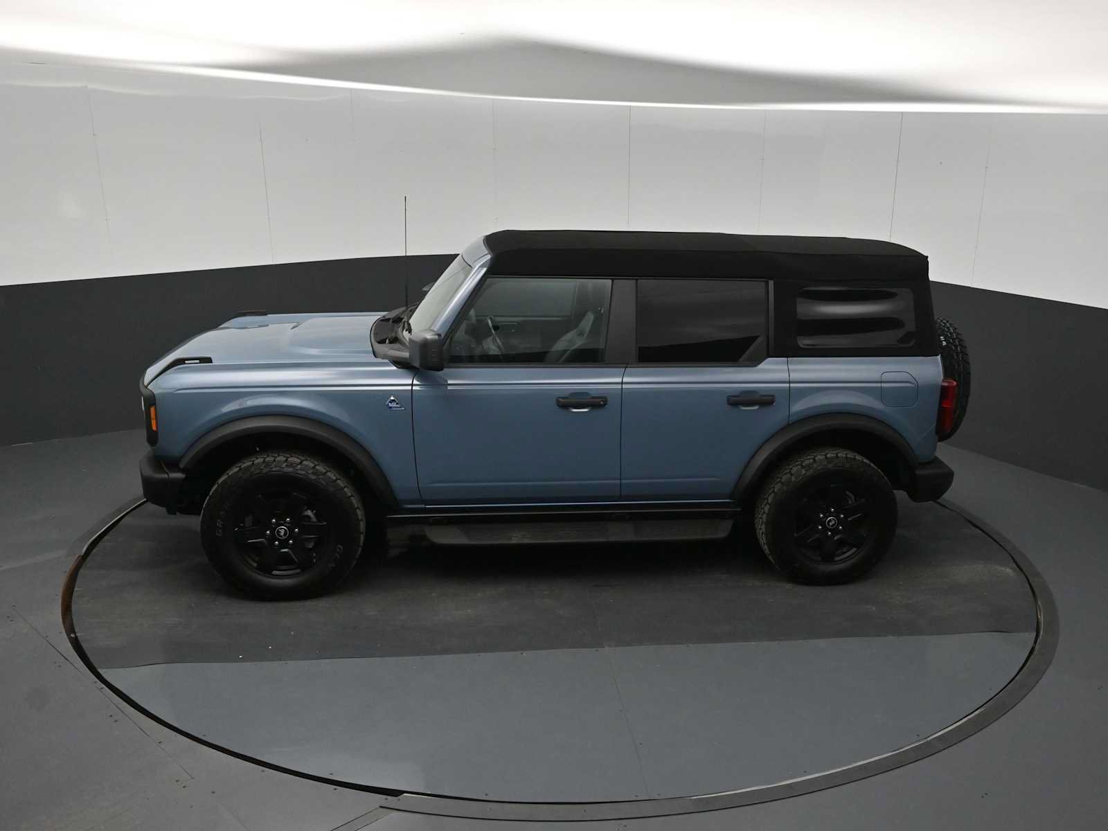Certified 2024 Ford Bronco Black Diamond AWD/4WD image 26