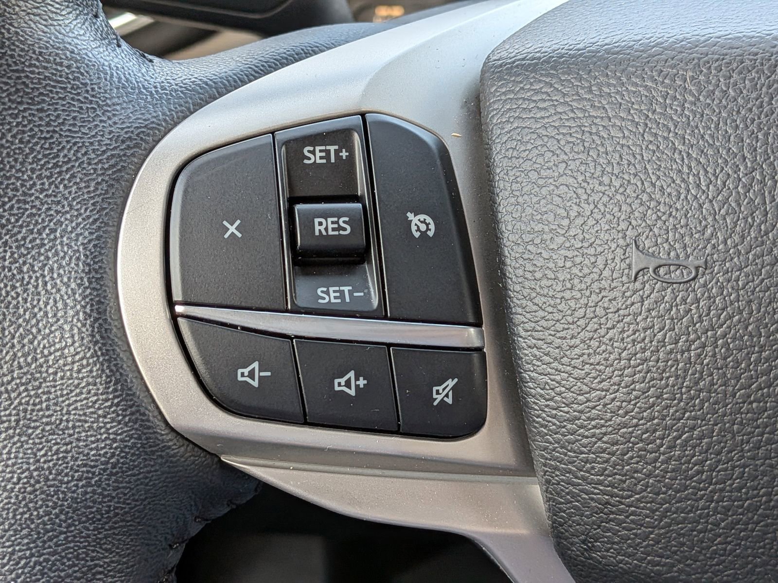 Certified 2023 Ford Explorer XLT w/ Equipment Group 202A image 28