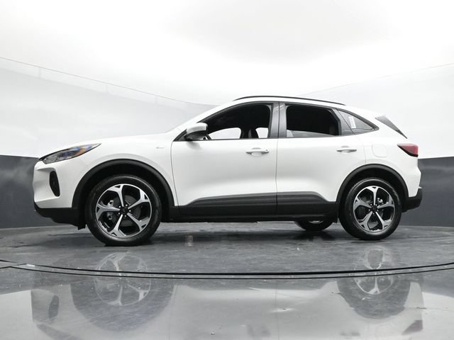 Certified 2025 Ford Escape ST-Line Select AWD/4WD image 35