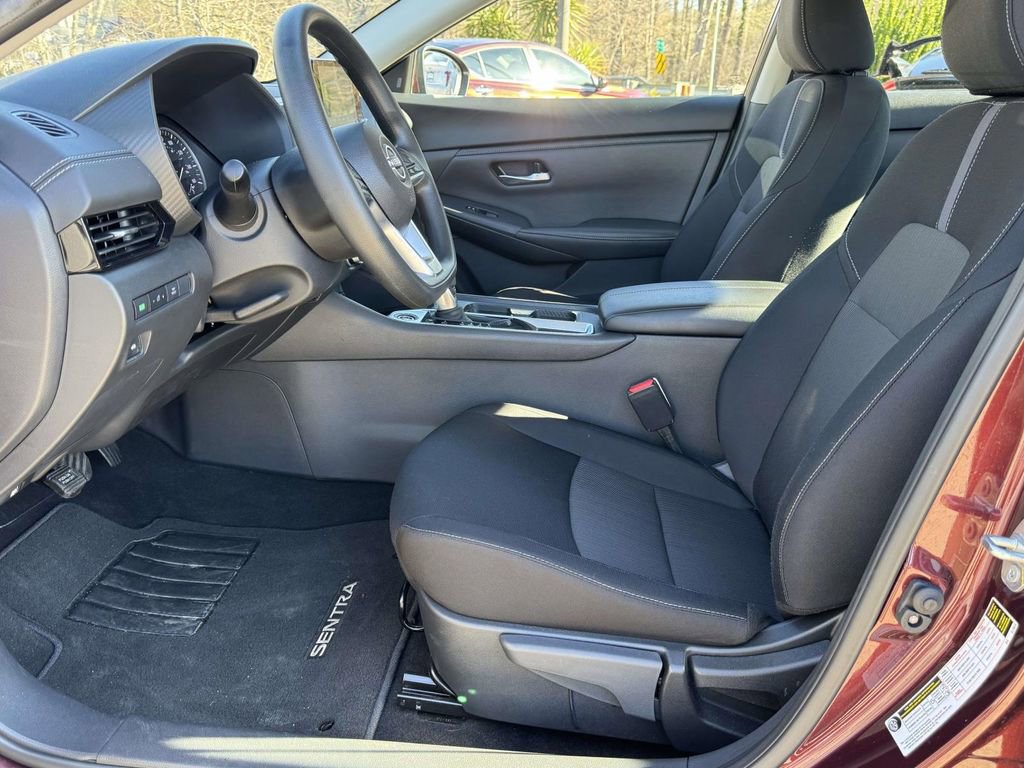 Used 2025 Nissan Sentra SV image 25