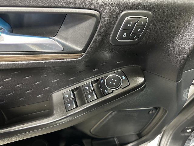 Certified 2020 Ford Escape Titanium AWD/4WD image 10