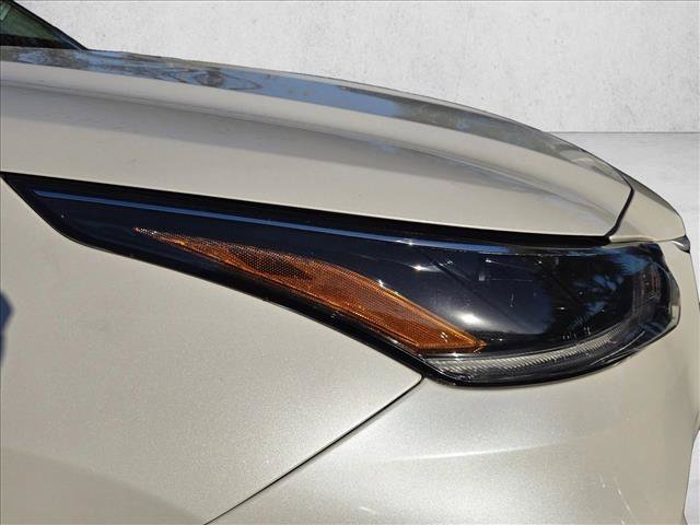 Used 2021 Toyota Highlander XLE FWD image 7