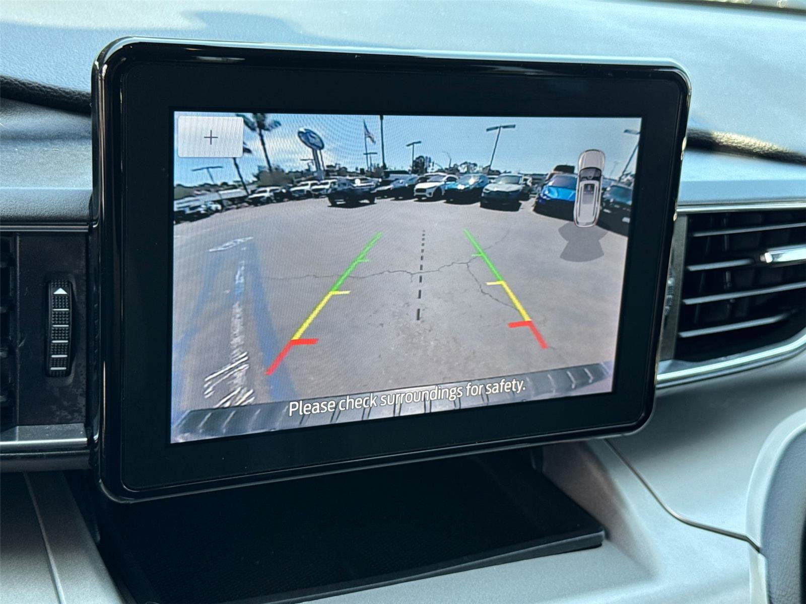 Certified 2021 Ford Explorer XLT w/ Equipment Group 202A RWD image 30