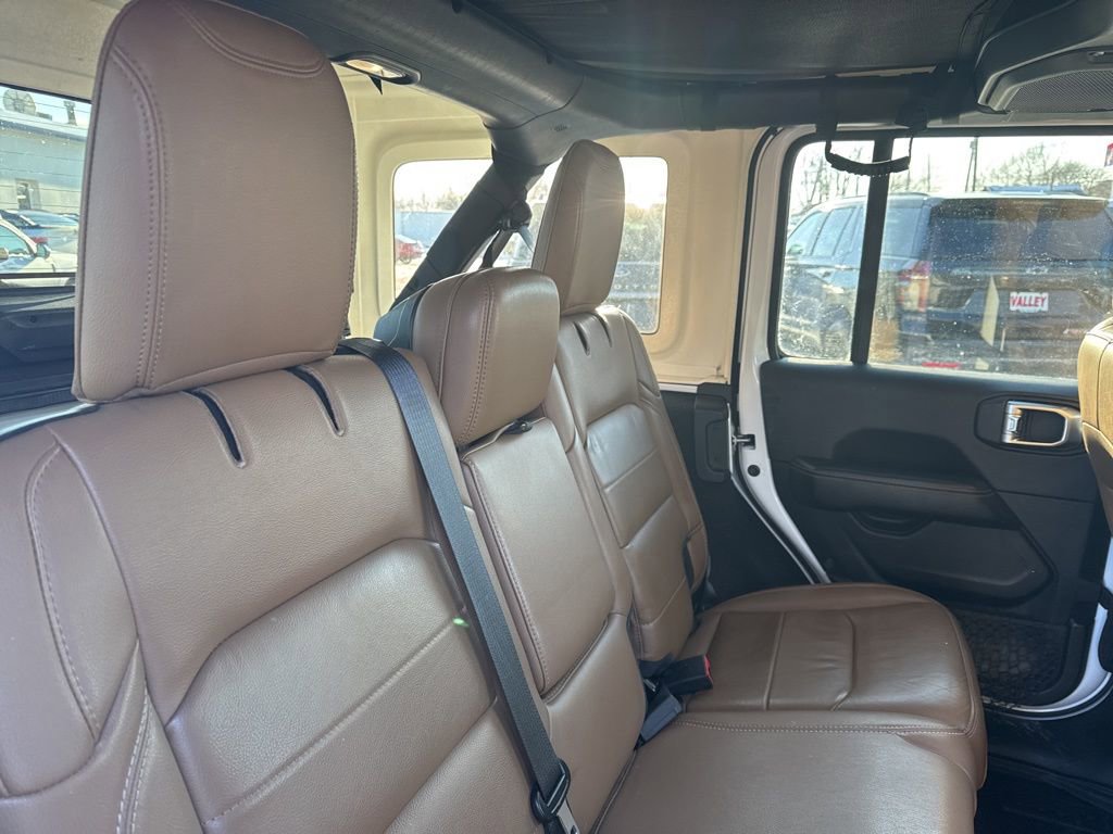Used 2020 Jeep Wrangler Unlimited Sahara image 39