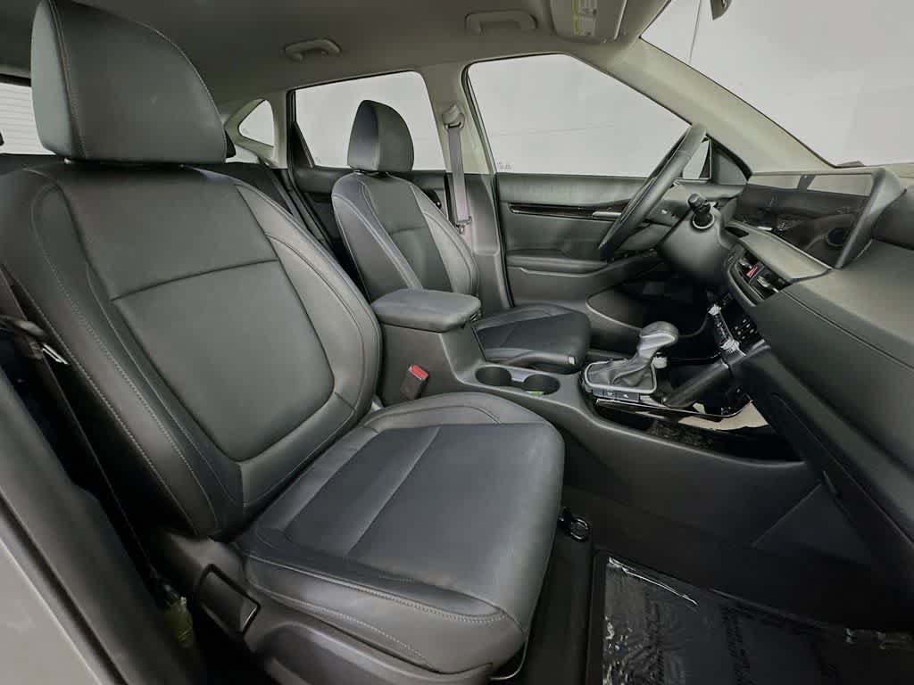 Used 2024 Kia Seltos EX FWD image 15