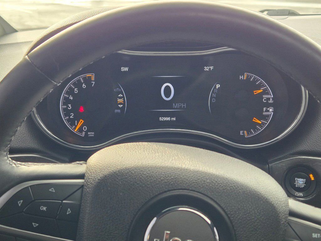 Used 2018 Jeep Grand Cherokee Limited image 34