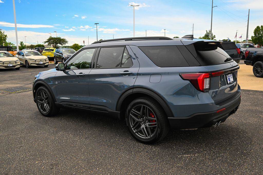 Certified 2026 Ford Explorer ST w/ Sun And Sound Package AWD/4WD image 7