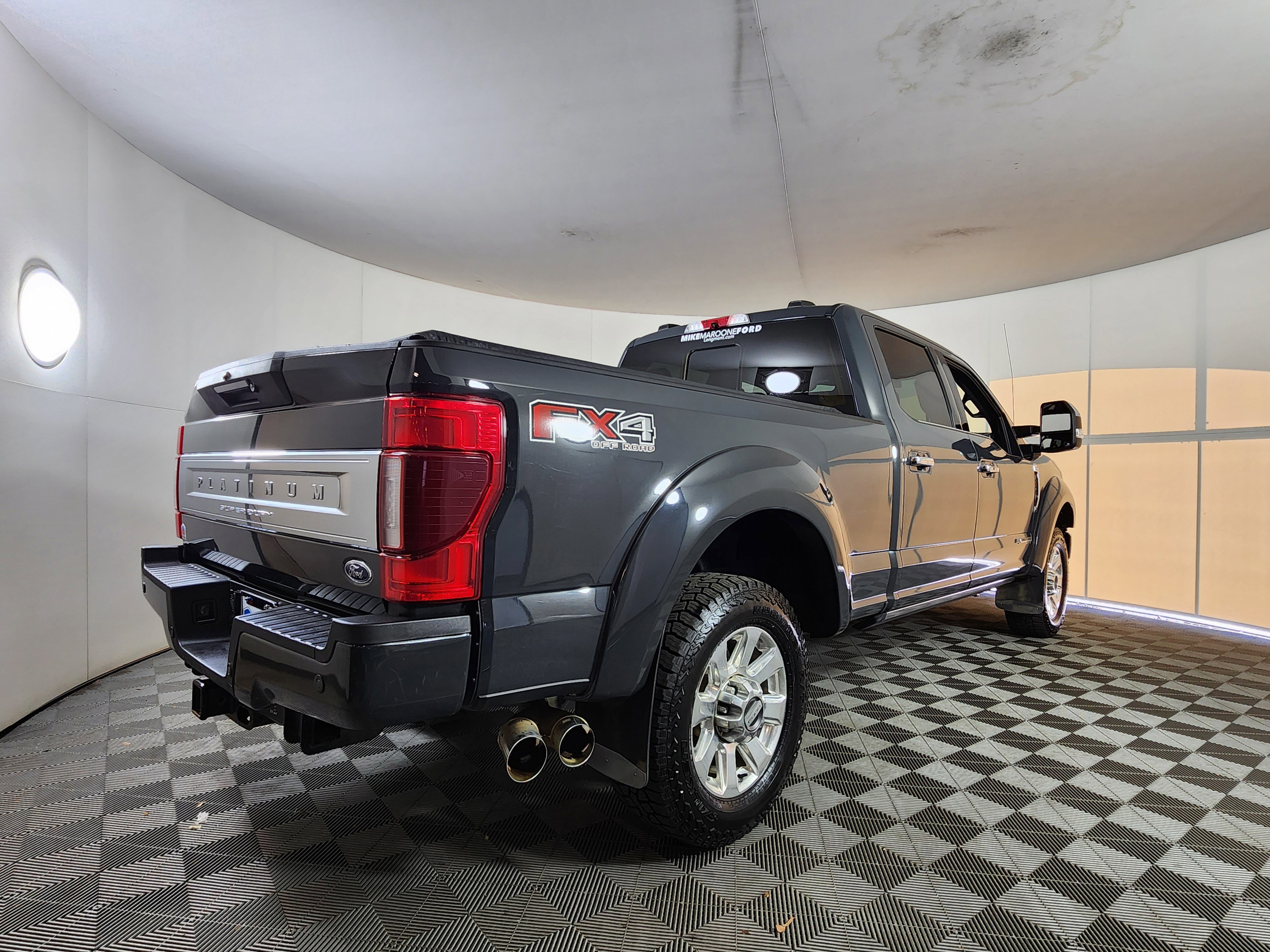 Certified 2021 Ford F350 Platinum w/ FX4 Off-Road Package image 5