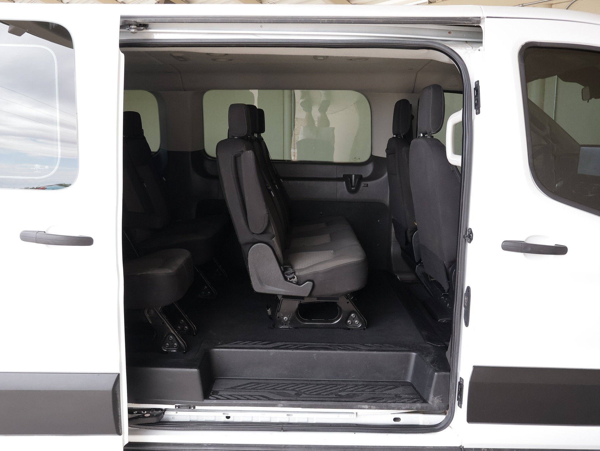 Certified 2023 Ford Transit 350 XLT RWD image 43