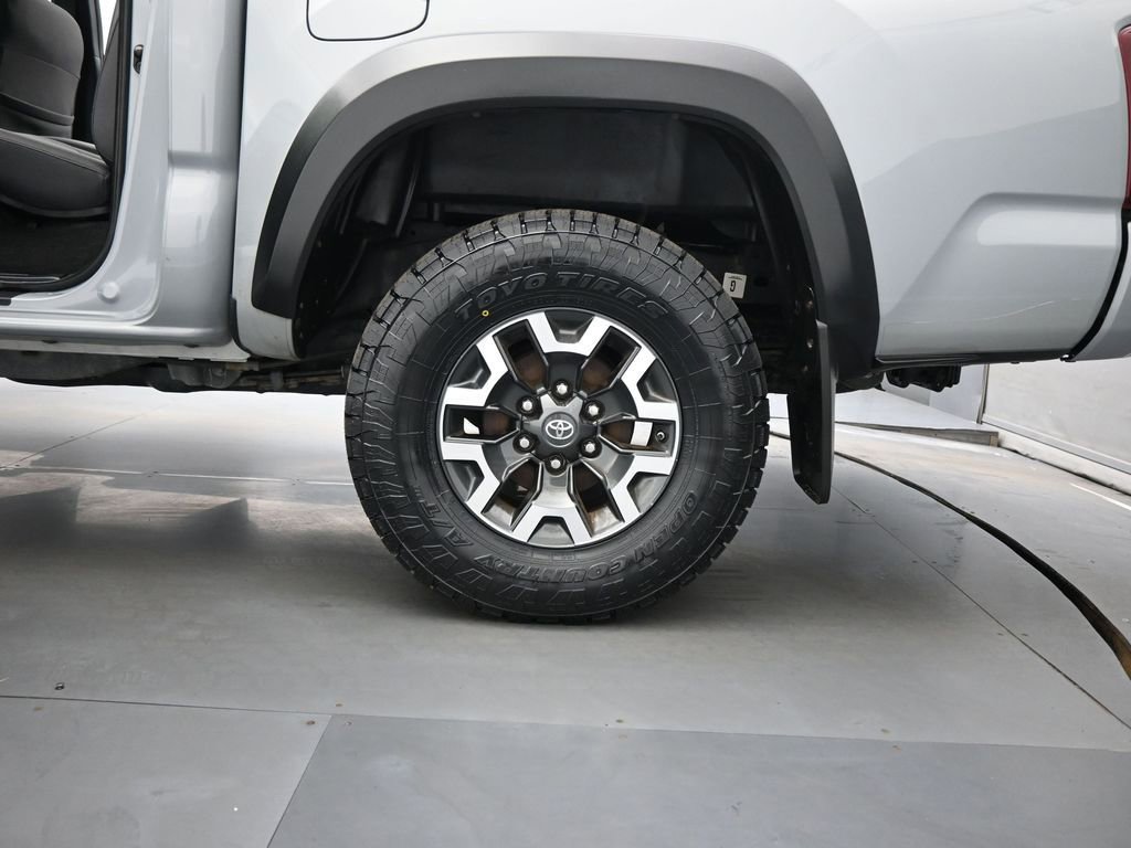 Used 2018 Toyota Tacoma TRD Off-Road image 18