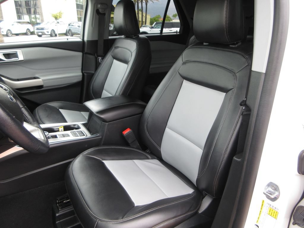 Certified 2023 Ford Explorer XLT w/ Equipment Group 202A RWD image 12