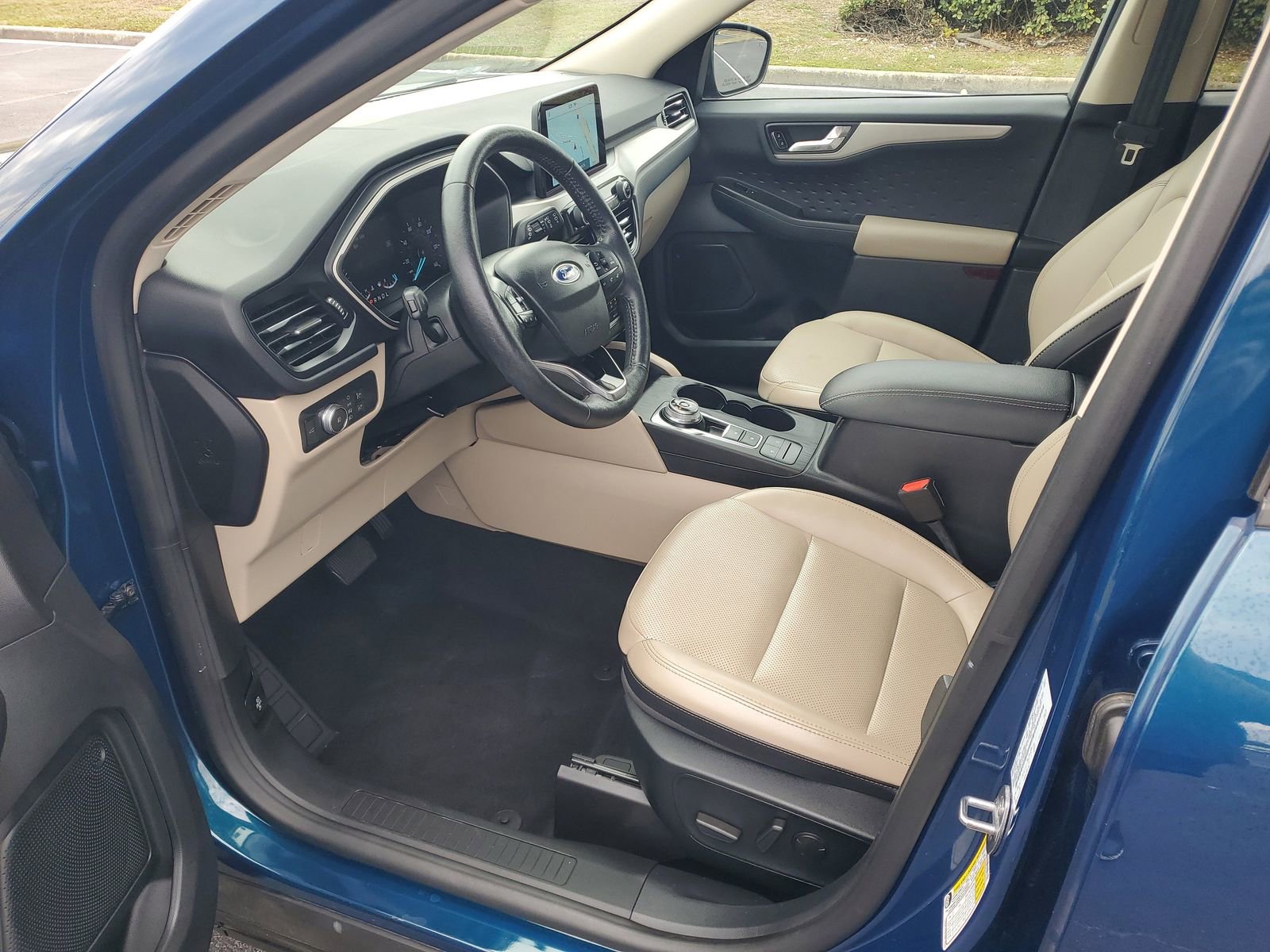 Certified 2020 Ford Escape SEL FWD image 16