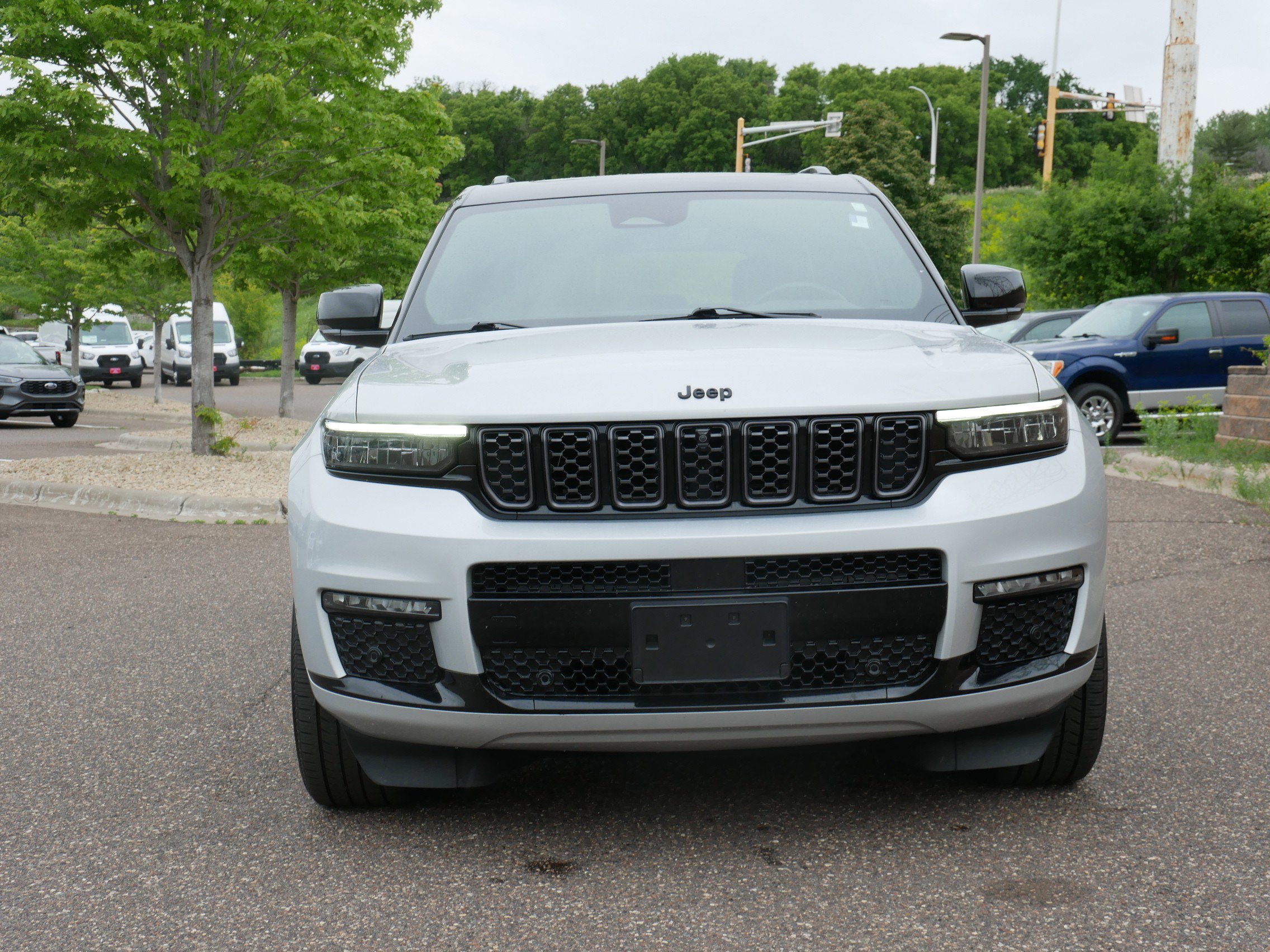 Used 2023 Jeep Grand Cherokee L Summit image 7