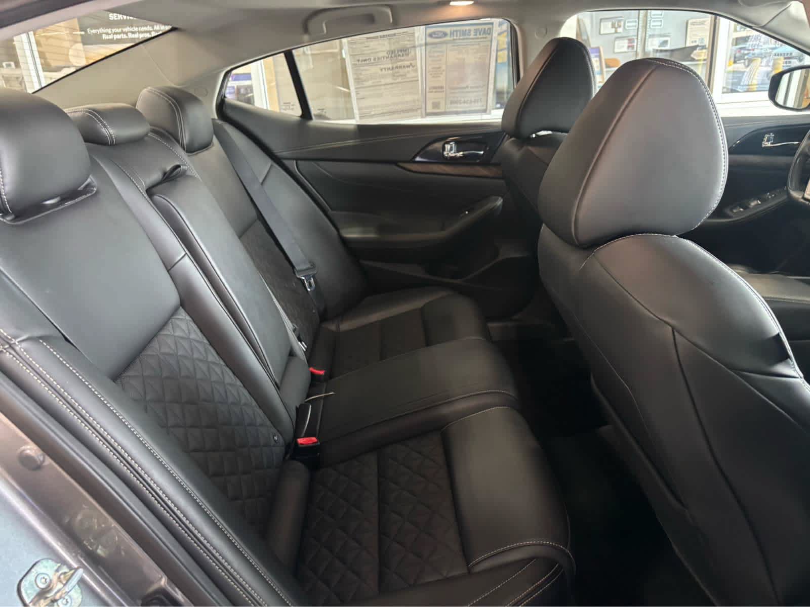Used 2017 Nissan Maxima Platinum FWD image 33