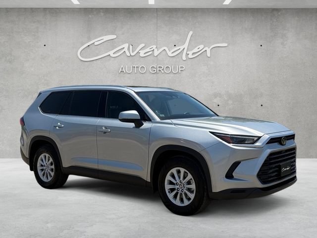 Used 2024 Toyota Grand Highlander AWD image 2