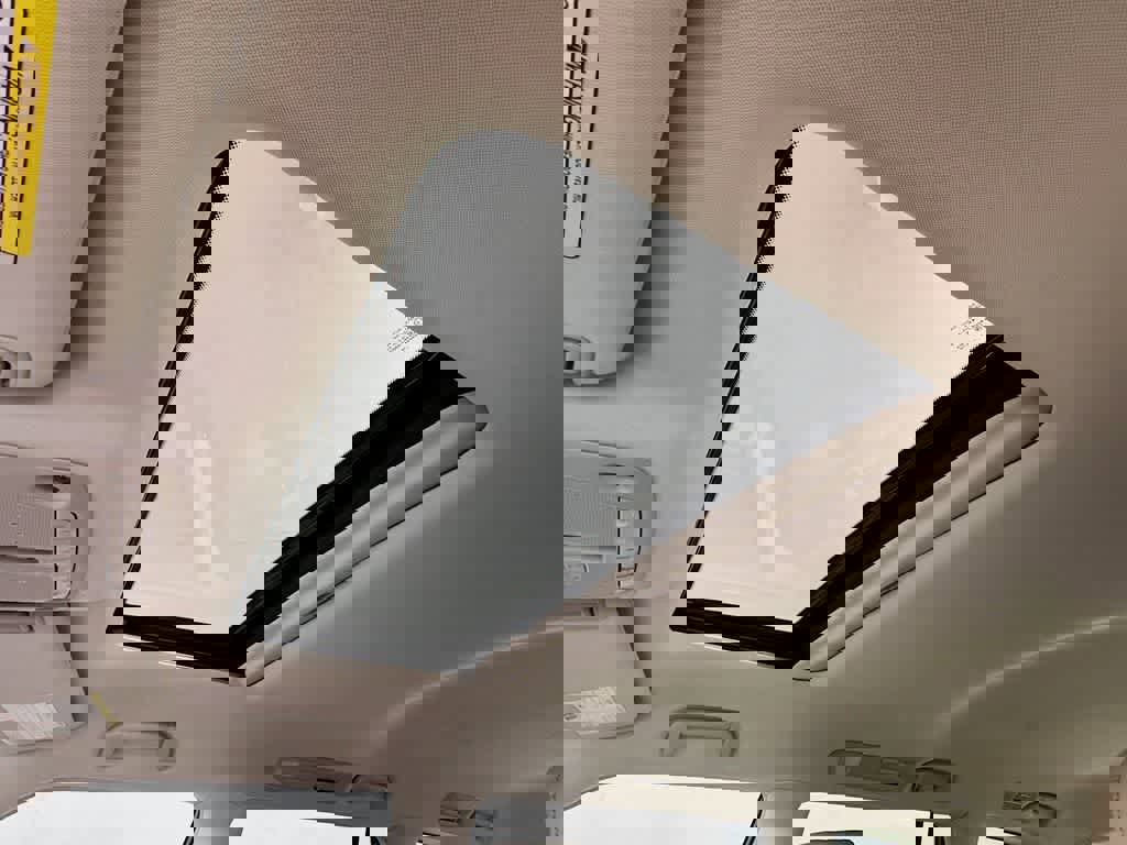 Used 2022 Nissan Armada Platinum image 32