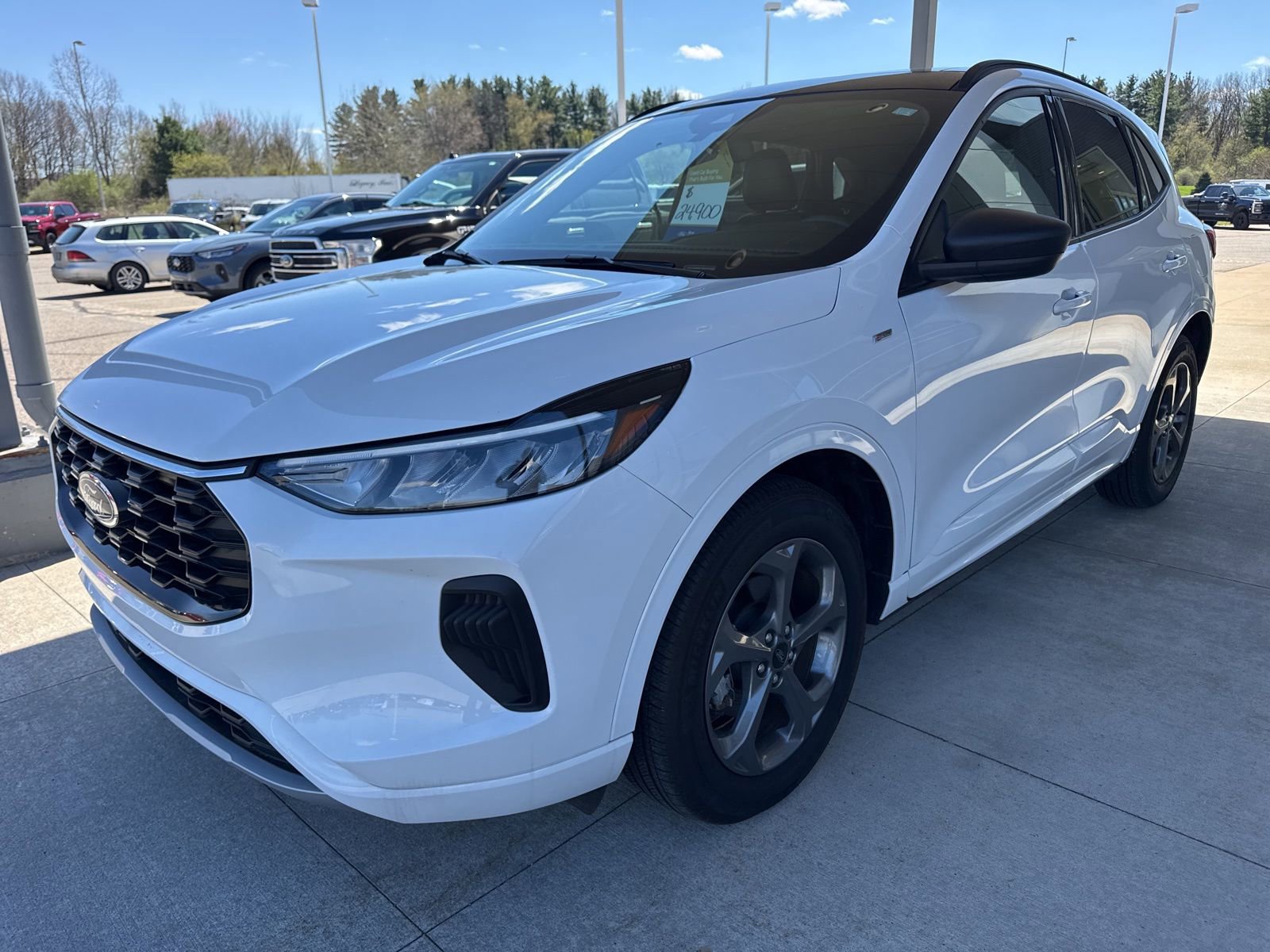 Certified 2023 Ford Escape ST-Line w/ Tech Pack #1 AWD/4WD image 10