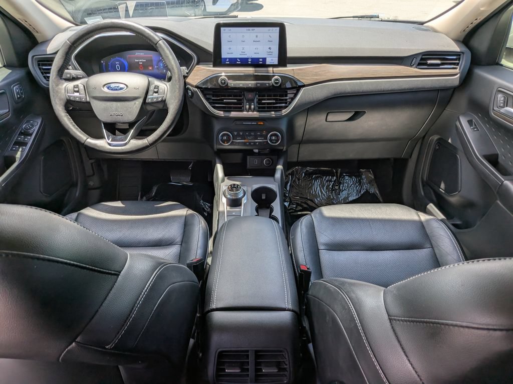 Certified 2020 Ford Escape Titanium w/ Titanium Premium Package 2.0 FWD image 18
