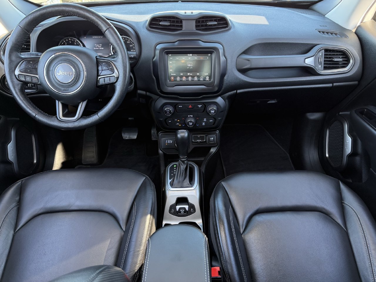 Used 2019 Jeep Renegade Limited AWD/4WD image 9