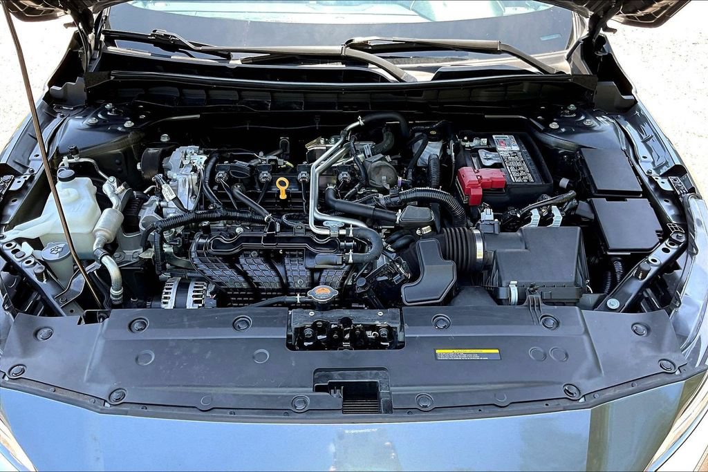 Used 2025 Nissan Altima 2.5 SV FWD image 32