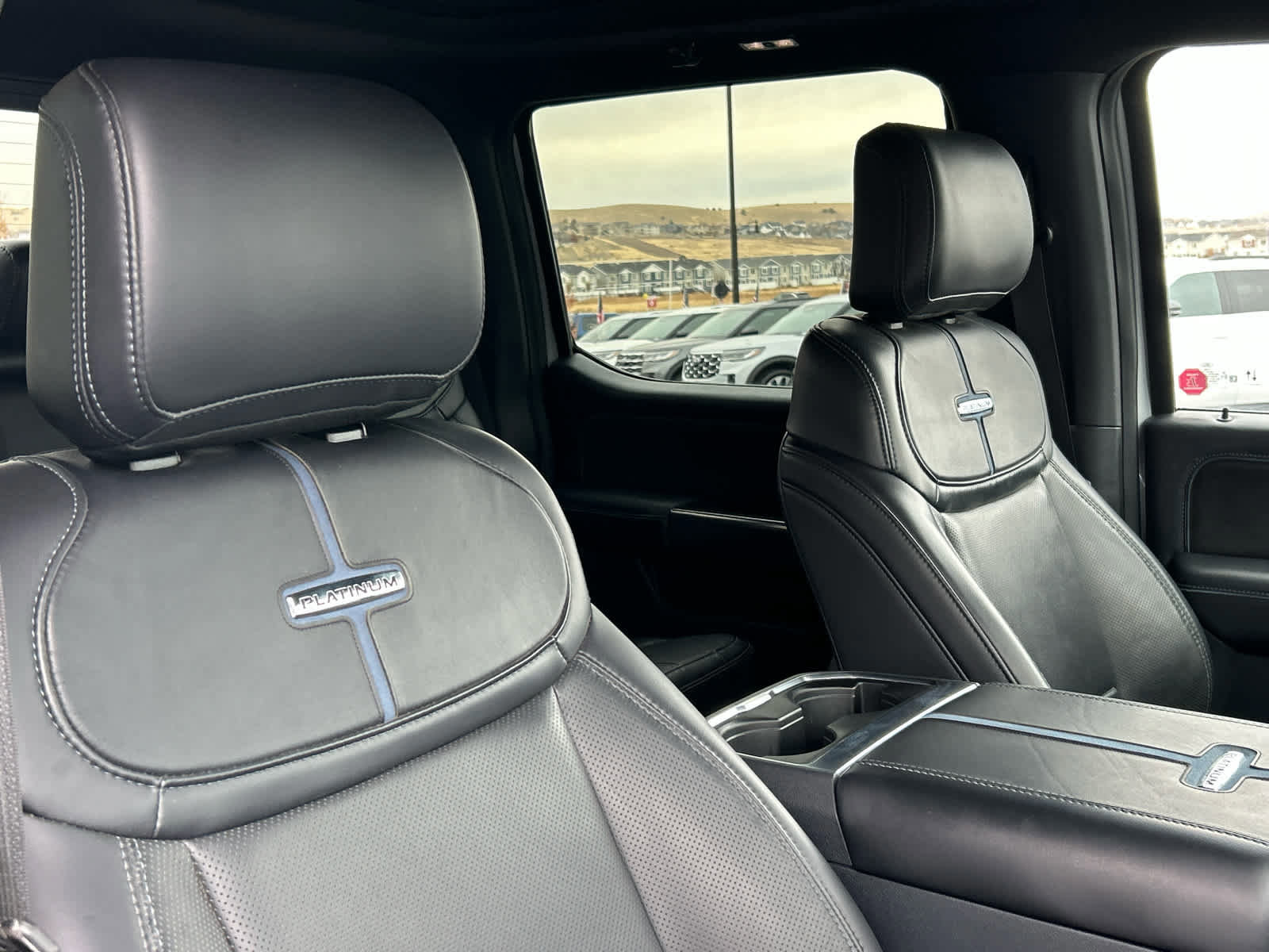 Certified 2025 Ford F350 Platinum w/ FX4 Off-Road Package image 23