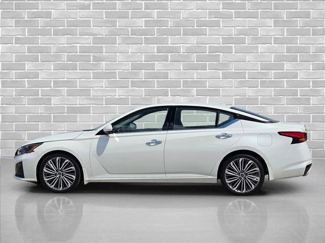 Used 2023 Nissan Altima 2.5 SL FWD image 8