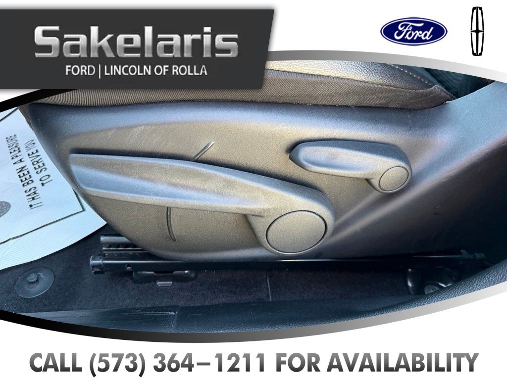 Used 2025 Jeep Compass Latitude AWD/4WD image 13