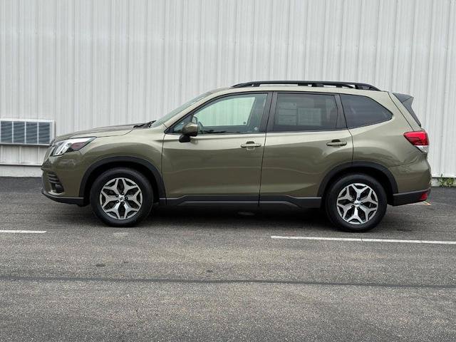 Used 2024 Subaru Forester Premium AWD/4WD image 2