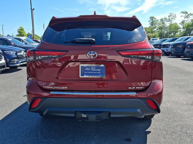Used 2022 Toyota Highlander XLE AWD/4WD image 5