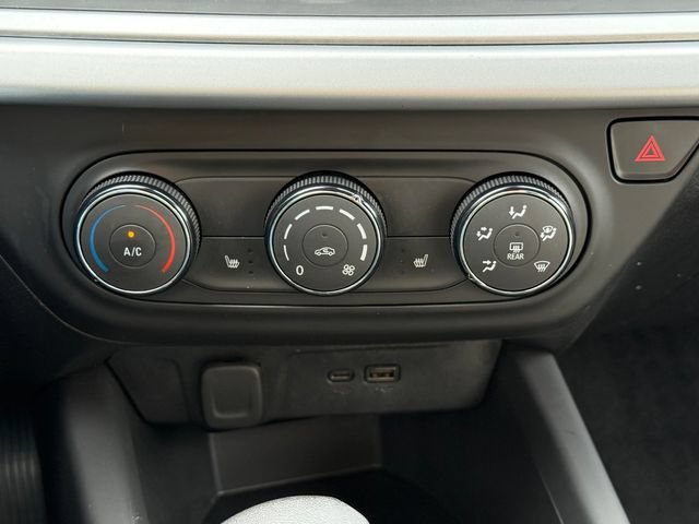 Used 2024 Chevrolet Trax RS w/ Driver Confidence Package FWD image 4